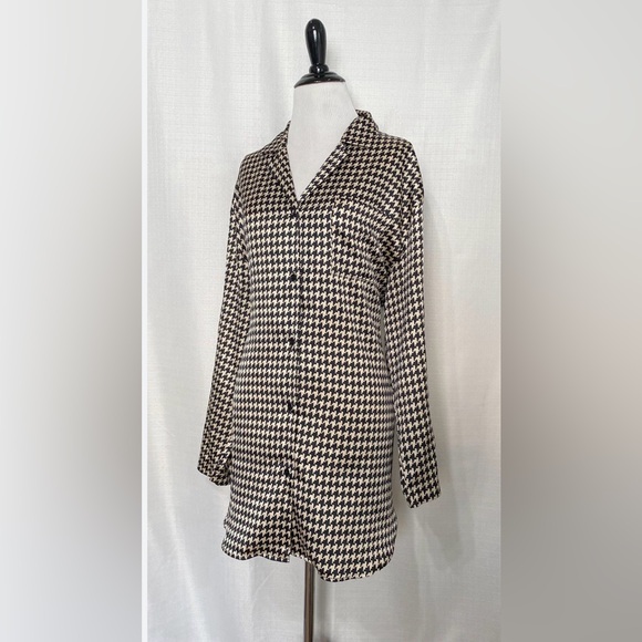 Victoria’s Secret 100% Silk Night Shirt Black & White Size Medium - Picture 2 of 9